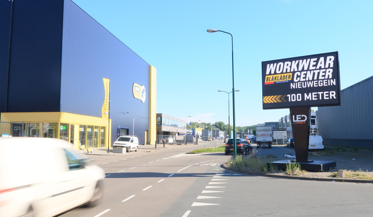 LED-Wand-Kaufen - Mercedes-Benz